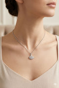 Swan necklace J