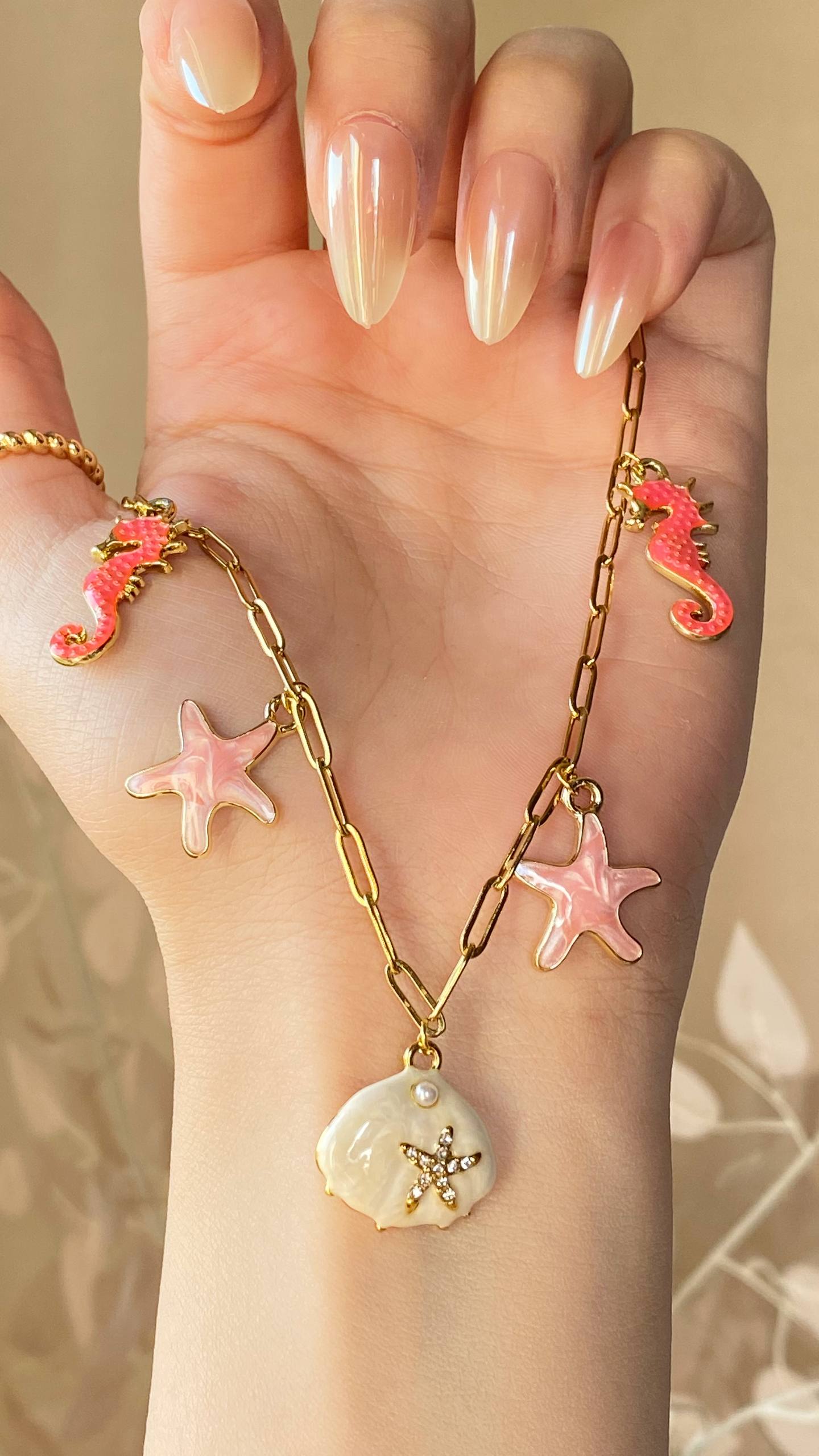 Necklace Lol