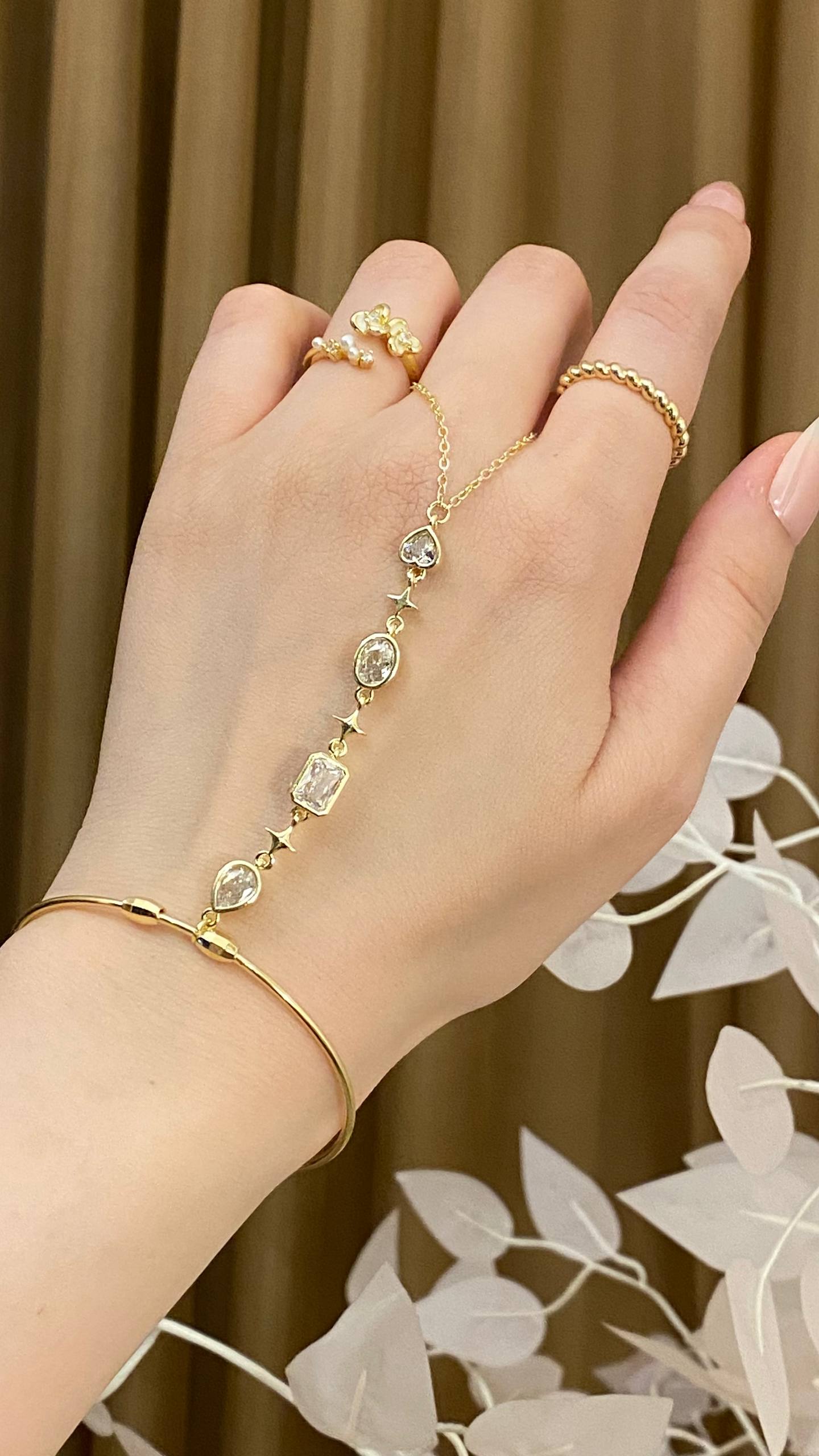 Hand chain Lol