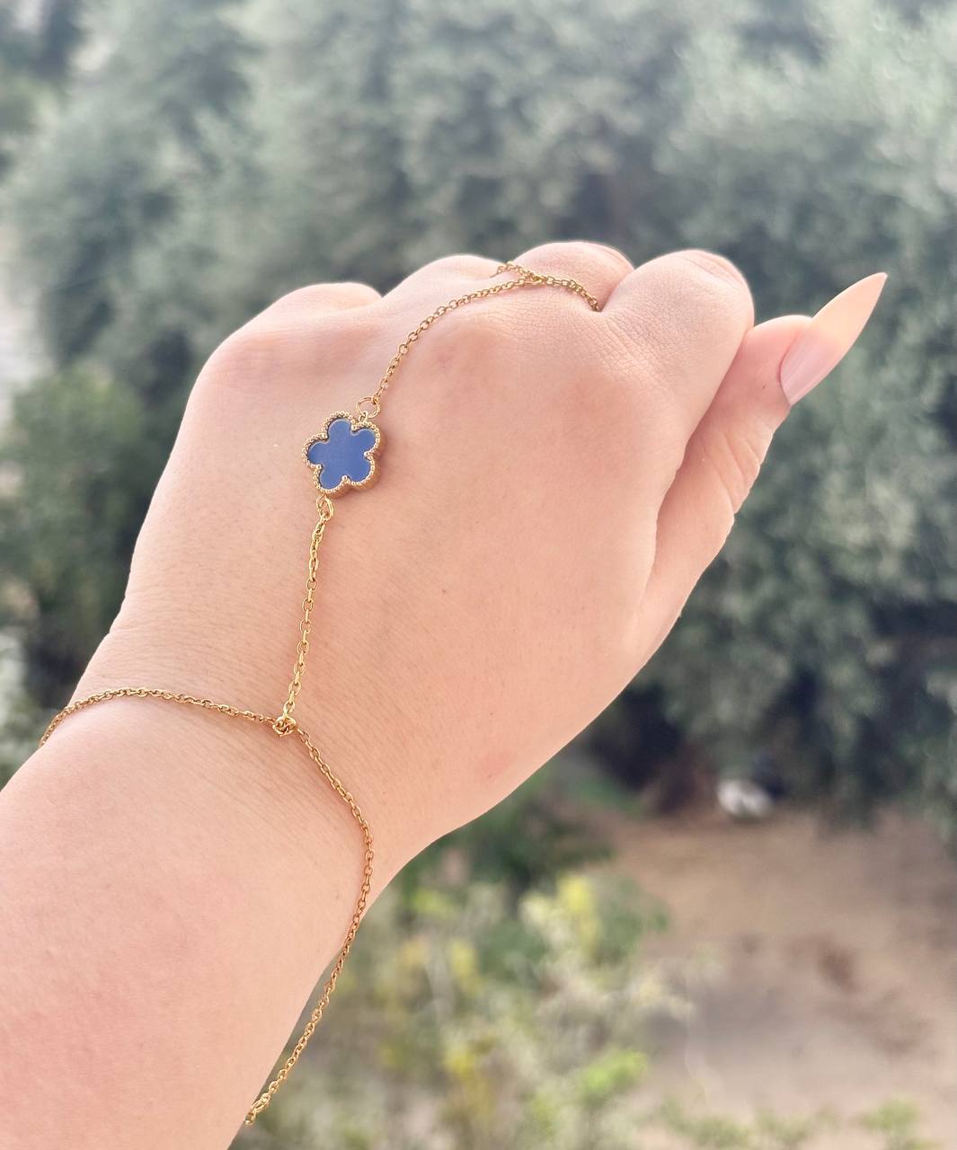 Van cleef hand chain