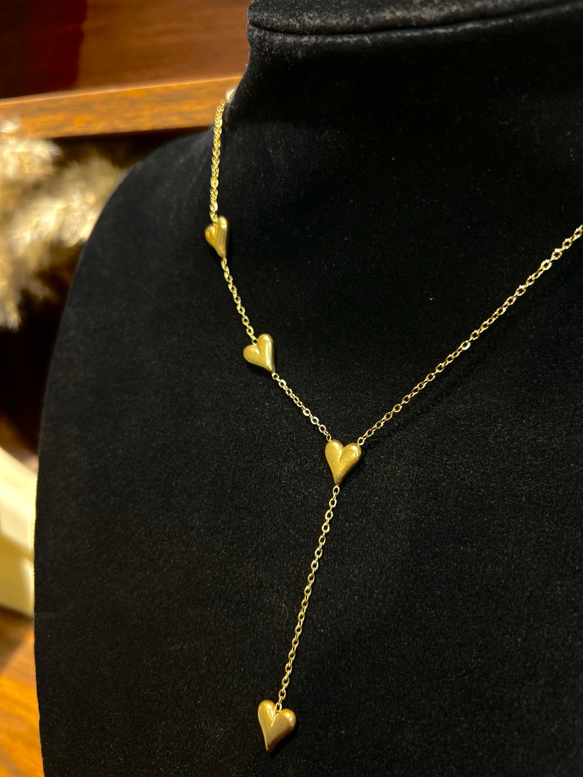 Drop necklace ay