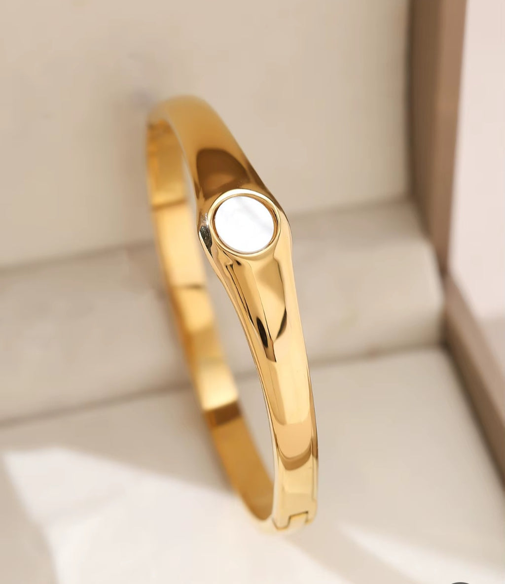 Bangle with white stone