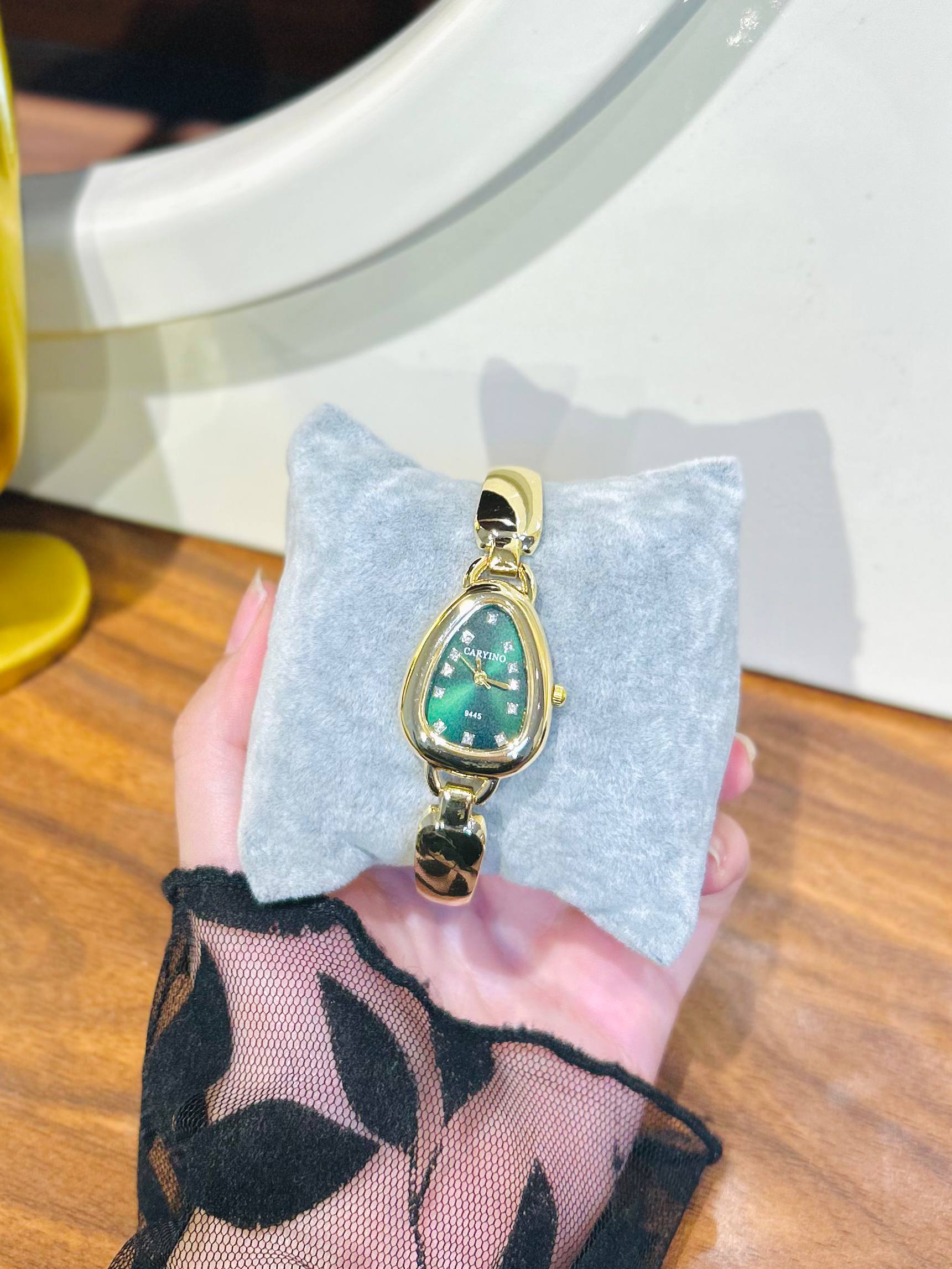 Gold plated watch Ay