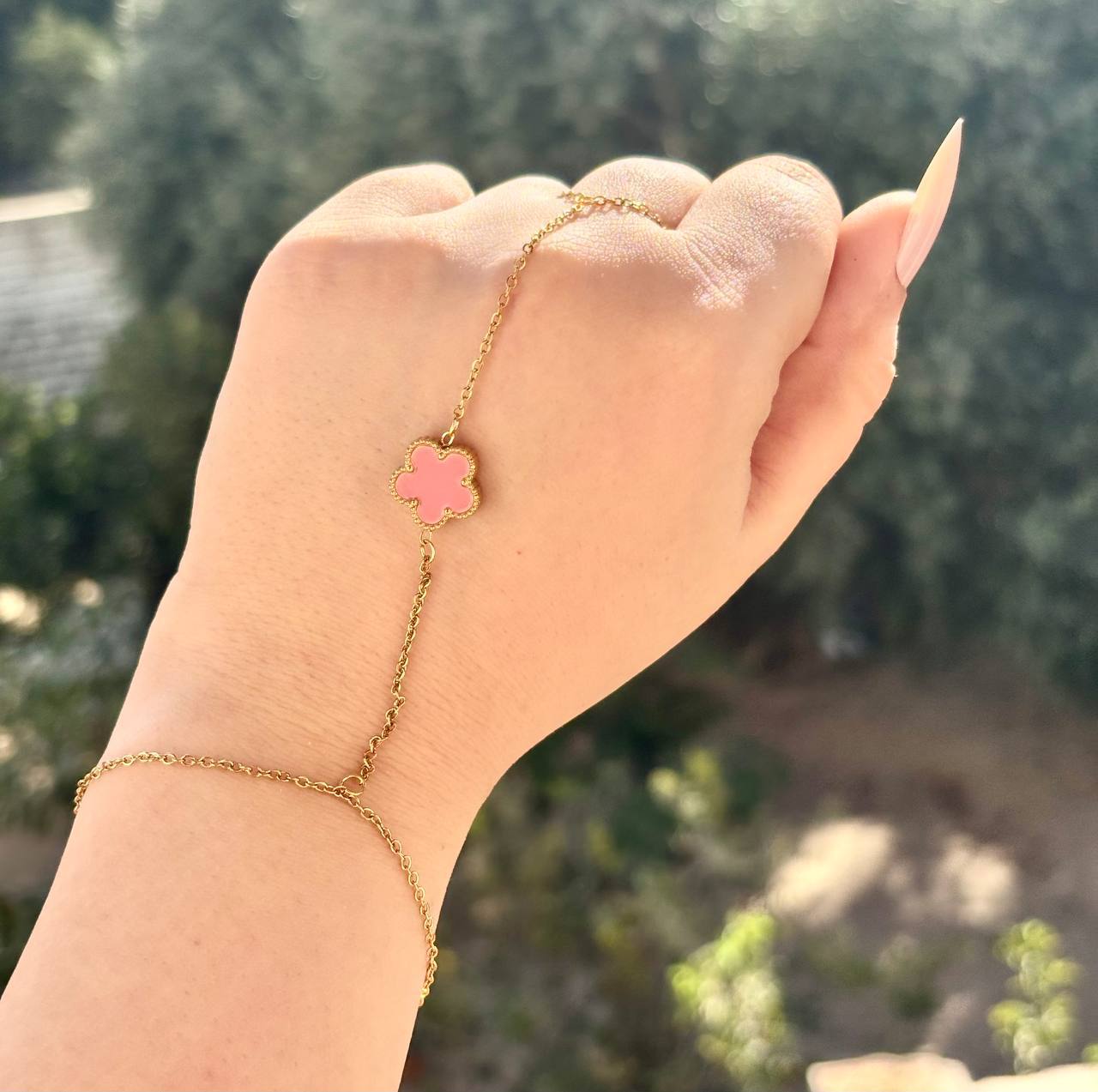Van cleef hand chain