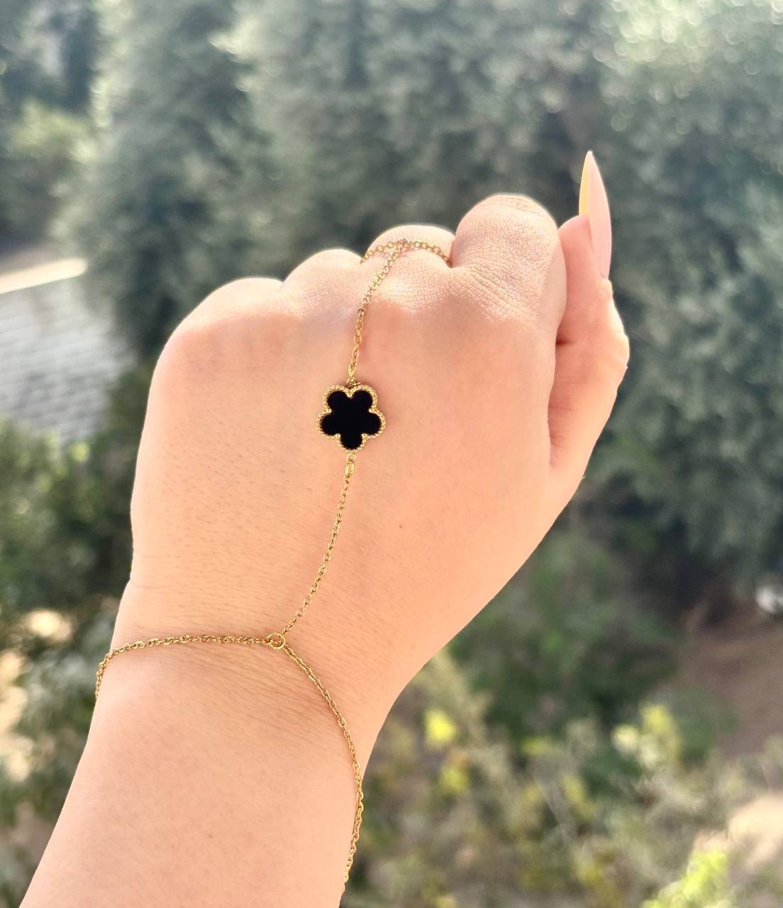 Van cleef hand chain