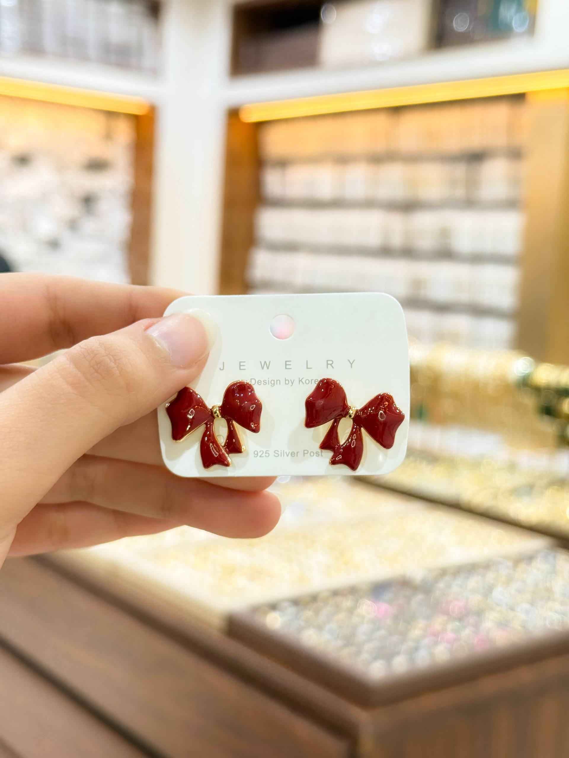 Repone earing
