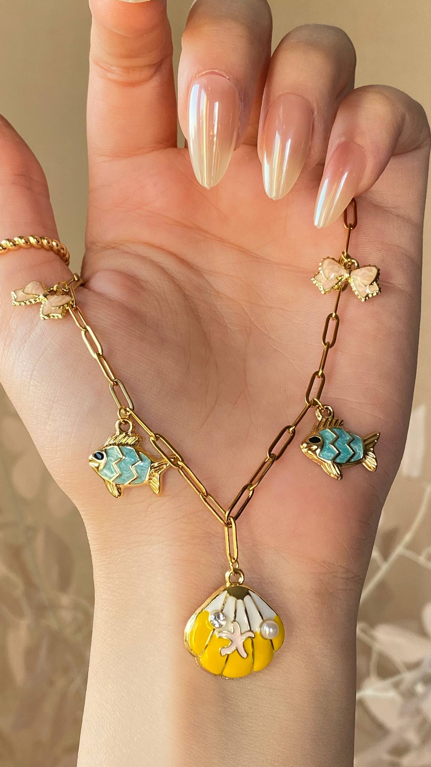 Necklace Lol